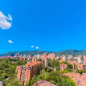 Apartamento Beautiful Ultrafast Internet /el Poblado, Medellín