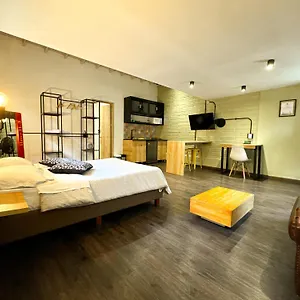 Apartamento Frn101 Cozy Loft Located In A Popular In Poblado, Medellín