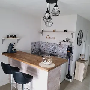 https://joli-appartement-vue-sancy-et-livradois-forez.hotels-rhonealpes.com