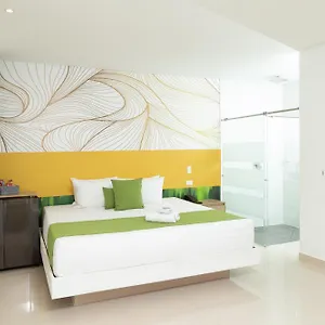Hotel Bajo La Luna, Medellín